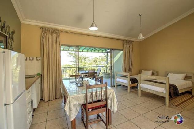 Falcon View Guesthouse - Photo4