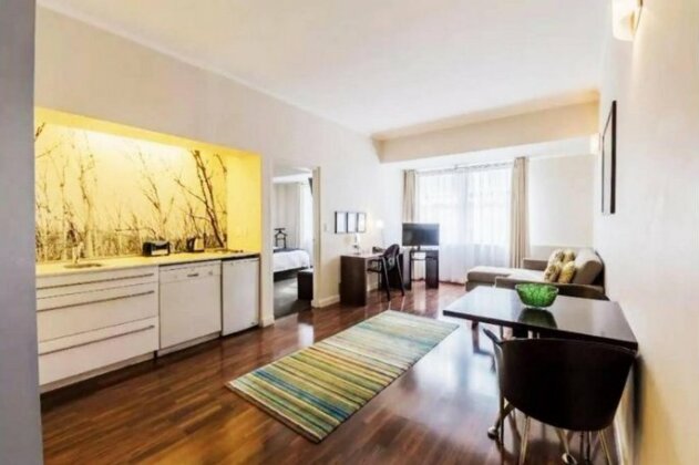 1 Bedroom Apartment In City Centre Cape Town - Photo2