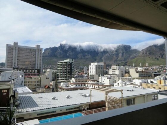 11th Floor Table Mountain View - Photo4