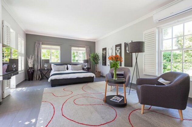 14 On Klein Constantia - Photo3