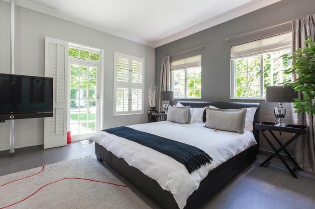 14 On Klein Constantia - Photo5