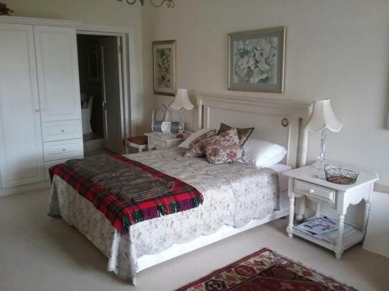 147 On Clovelly - Photo2