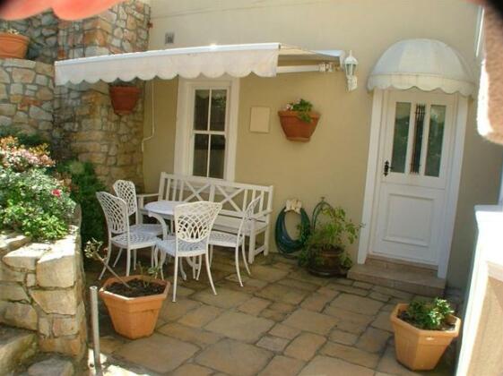 147 On Clovelly - Photo4