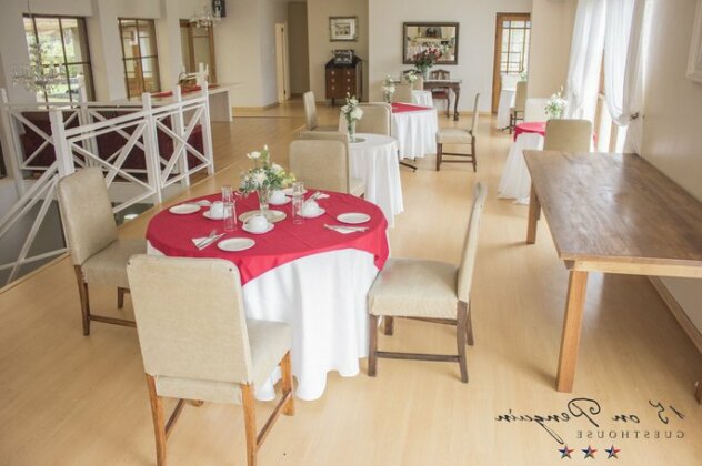 15 On Penguin Guest House - Photo2