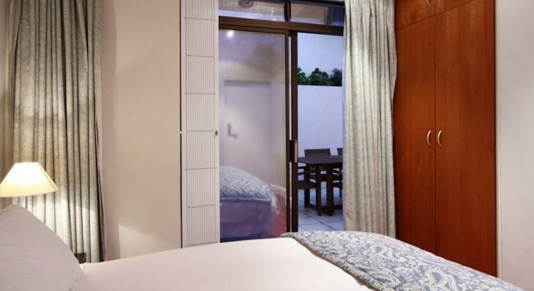 4 Clifton Court - Photo3