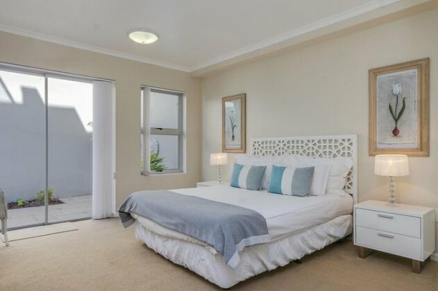 6 Summer Place - Iago - Photo4