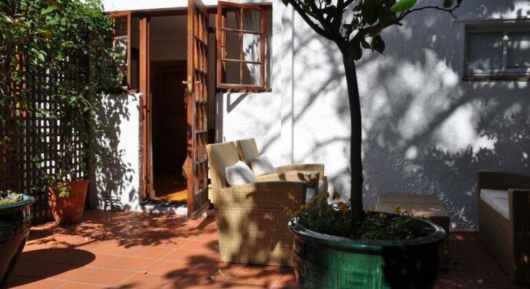 Acorn House Cape Town - Photo2
