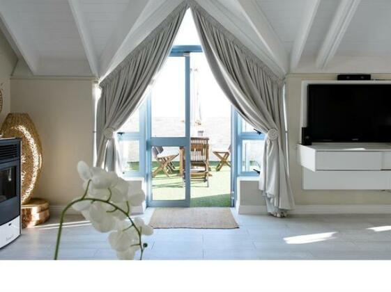 Beach House Big Bay - Photo3