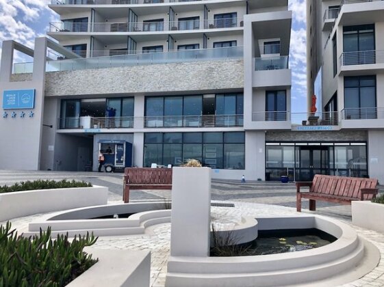 Blaauwberg Beach Hotel - Photo2