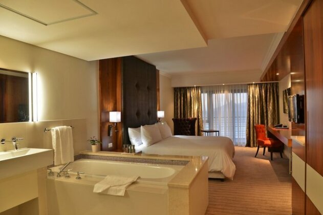 Blaauwberg Beach Hotel - Photo5