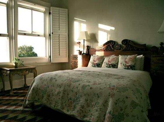 Cambria Holiday Home - Photo4