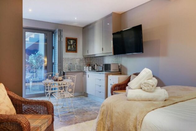 Campsbay Sea View Apartment - Photo4