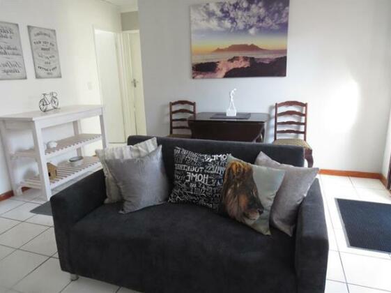 Chamomile Cottage - Photo2