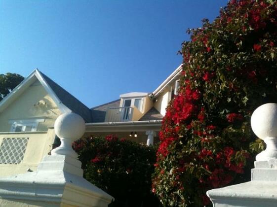 Cheviot Place Guest House - Photo2