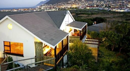 Clovelly Lodge Guest Apartments