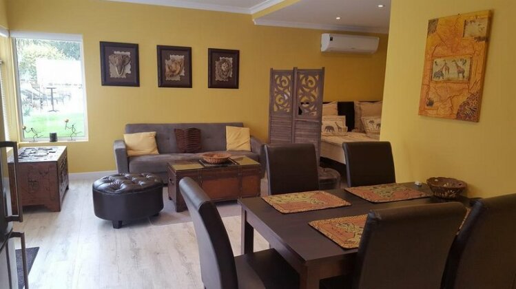 Constantia Cottages - Photo5