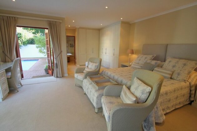 Constantia Garden Suites - Photo4