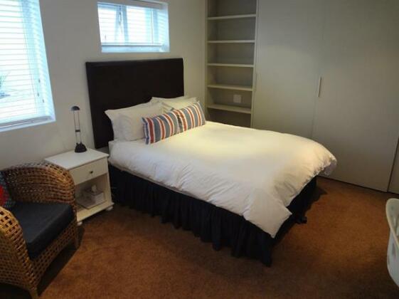 Designer Studio Camps Bay - Photo2