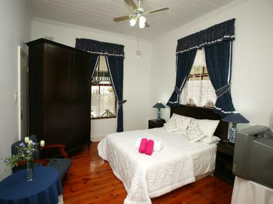District Six Guesthouse - Photo3