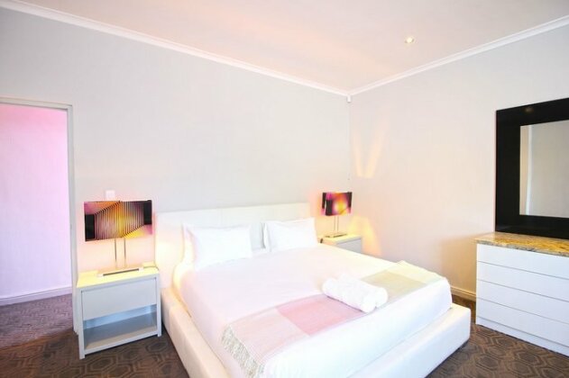 Flamingo Sea Point - Photo4