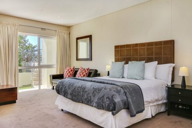 Geneva Drive - Photo2