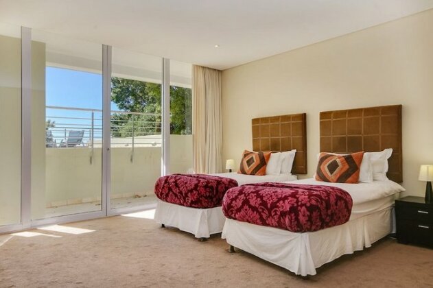 Geneva Drive - Photo5