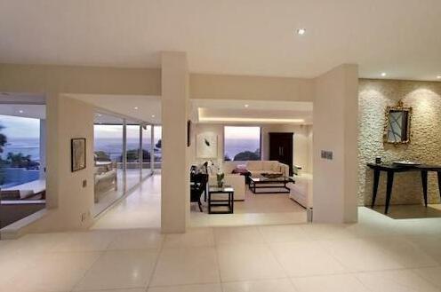 Gryphon House - Photo4