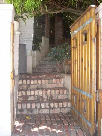 Guest house Bunker Place - Photo2