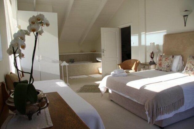 Guinea Fowl House - Photo4