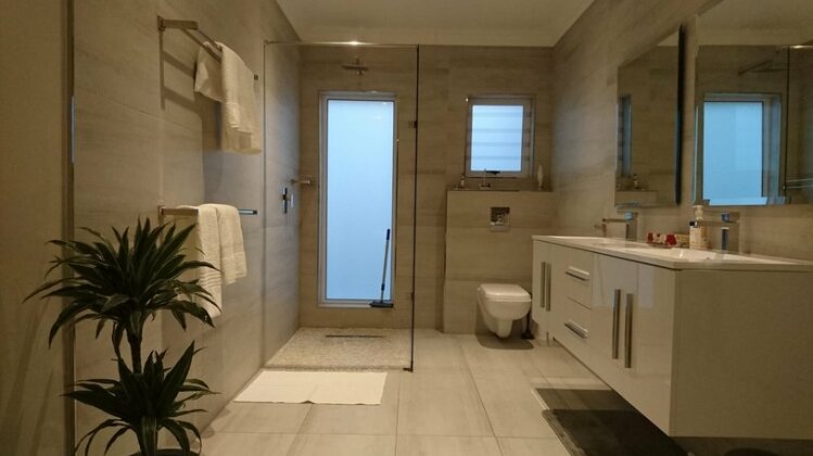 Hamilton Garden Suites - Photo2