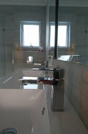 Hamilton Garden Suites - Photo3