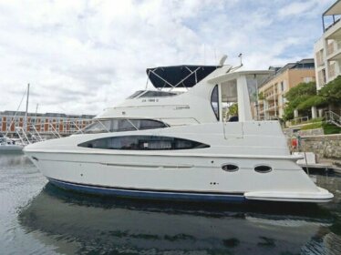 Happy Ours Luxury Charter