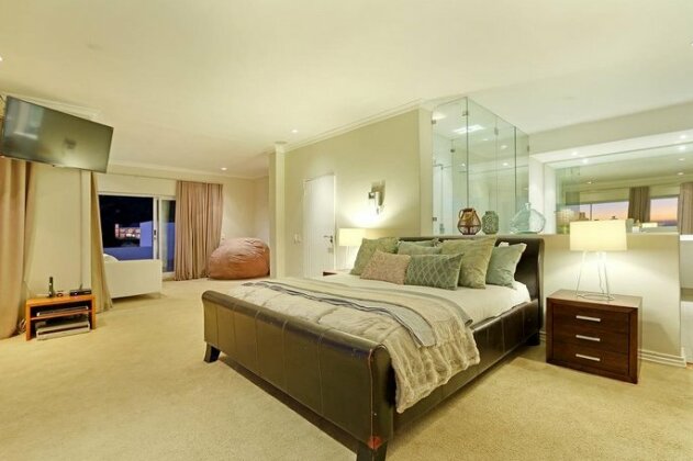 Hideaway Beach Villa - Photo2