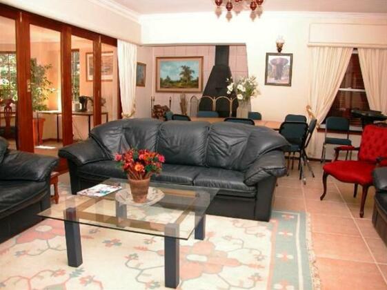 Highlands Lodge Guest House - Photo3