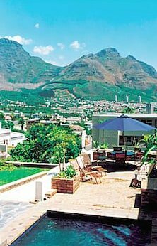 Hillcrest Manor Guesthouse - Photo2