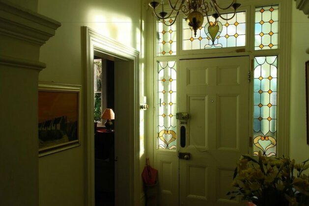 Hillcrest Manor Guesthouse - Photo3