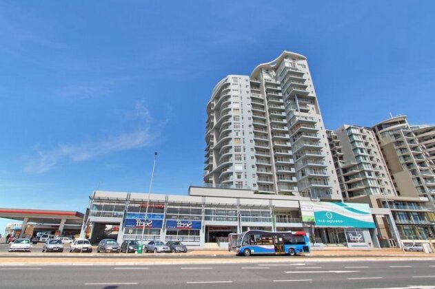 Horizon Bay 803