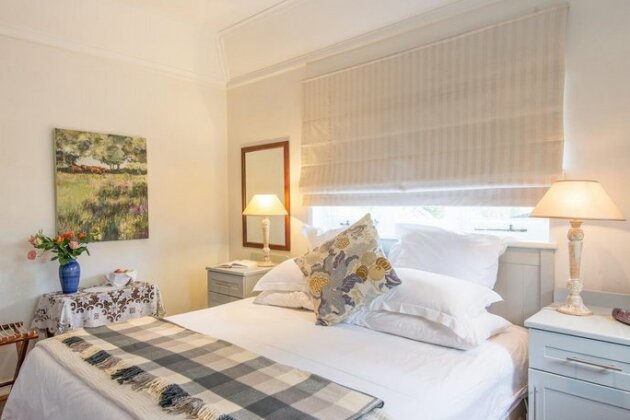 Hunters Lodge Cape Town - Photo4