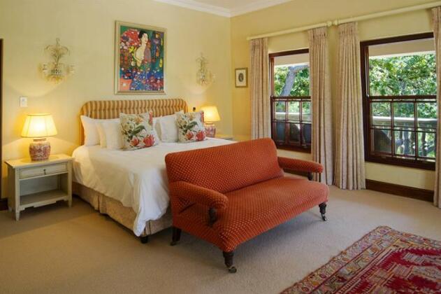 Ibis House - Photo3