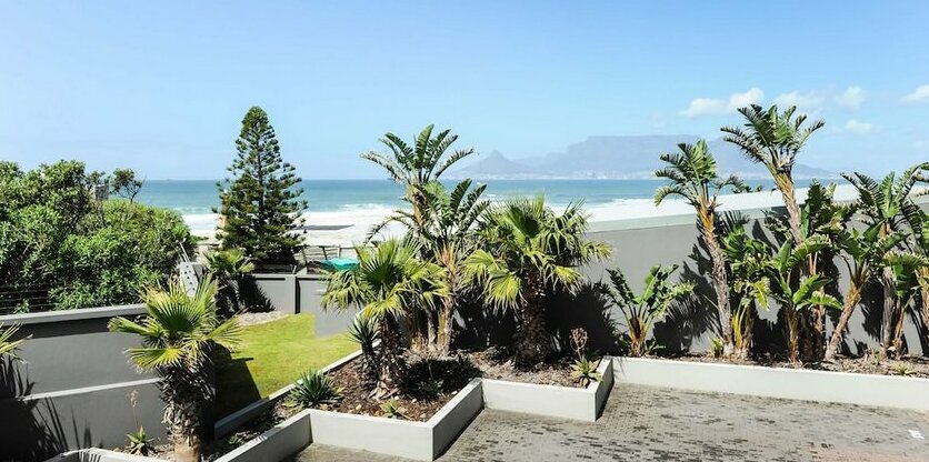 Infinity Self Catering Apartments - Photo2