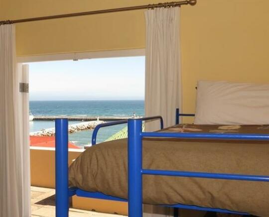 Kalk Bay Backpackers - Photo3