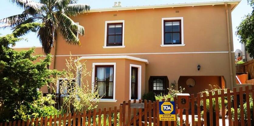Kalk Bay Backpackers - Photo4
