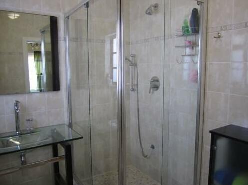 Kamagara Guest House - Photo4
