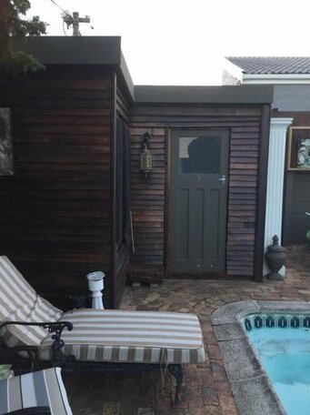 Leo's Den - Photo2