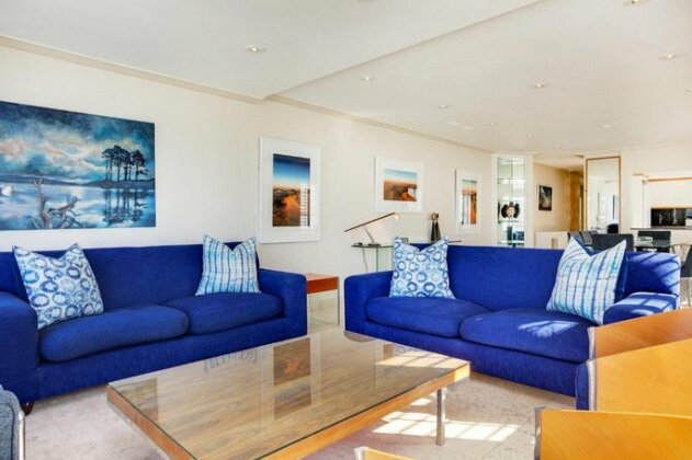 Luxury Townhouse with Ocean and Mountain Views - Photo2
