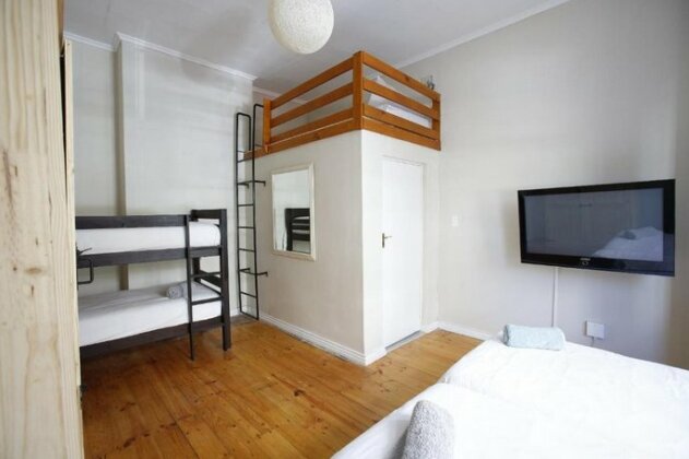 Milton Lodge - Photo2
