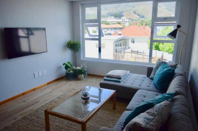 Modern 1bedroom Apartment in Gardens With Table Mountain Views - Photo5