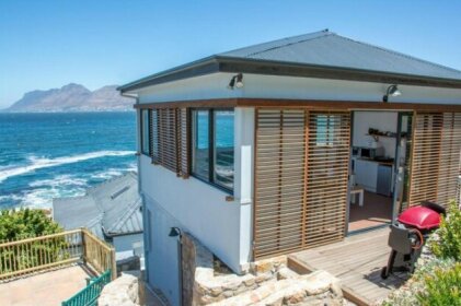 Modern Beach Apartment Cape Town