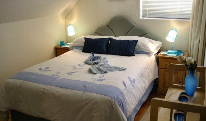 Mountain Bay Self Catering Apartments - Photo4