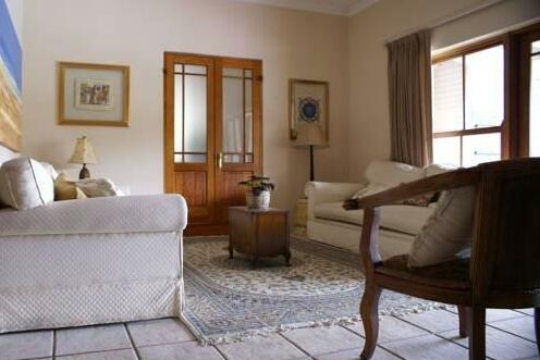 Mountain Views Guest House - Photo3